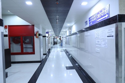 IIMT Hospital, Meerut – Advancing Healthcare in Collaboration with Gratis Healthcare  IIMT Hospital, Meerut, in partnership with Gratis Healthcare, is dedicated to delivering advanced, patient-centered medical care across a wide range of specialties. Strategically located within the vibrant IIMT campus in Meerut, the hospital is equipped with state-of-the-art technology and staffed by a team of experienced medical professionals committed to excellence.  This collaboration brings together IIMT Hospital’s commitment to community health and Gratis Healthcare’s global expertise in healthcare management. Together, we ensure high standards of clinical care, patient safety, and continuous quality improvement.  By integrating modern medical practices with a compassionate approach, IIMT Hospital aims to provide every patient with a safer, smoother, and more reliable healthcare experience. Our goal is to set new benchmarks in healthcare delivery—right here in Meerut.